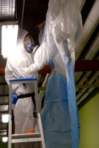 Couveusezakmethode om asbest te verwijderen